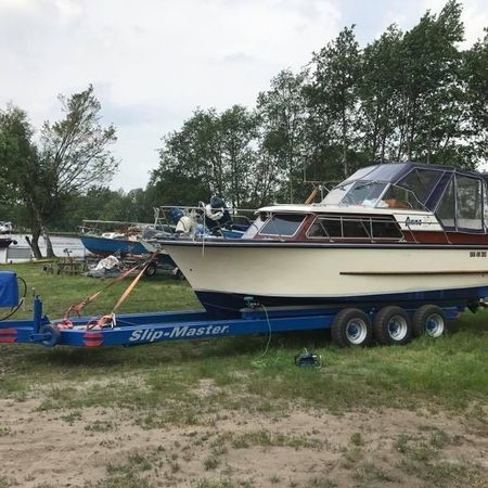 Slip- und Kranarbeiten
