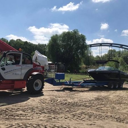 Slip- und Kranarbeiten